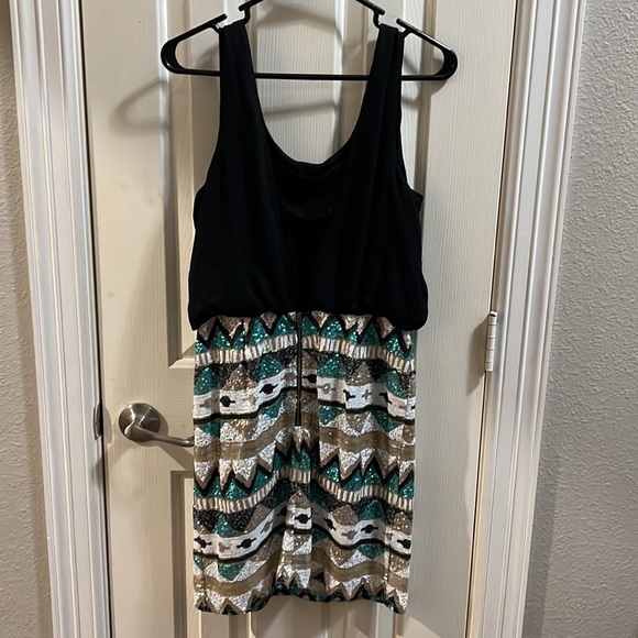 Sequin bottom Dress - Picture 4 of 10